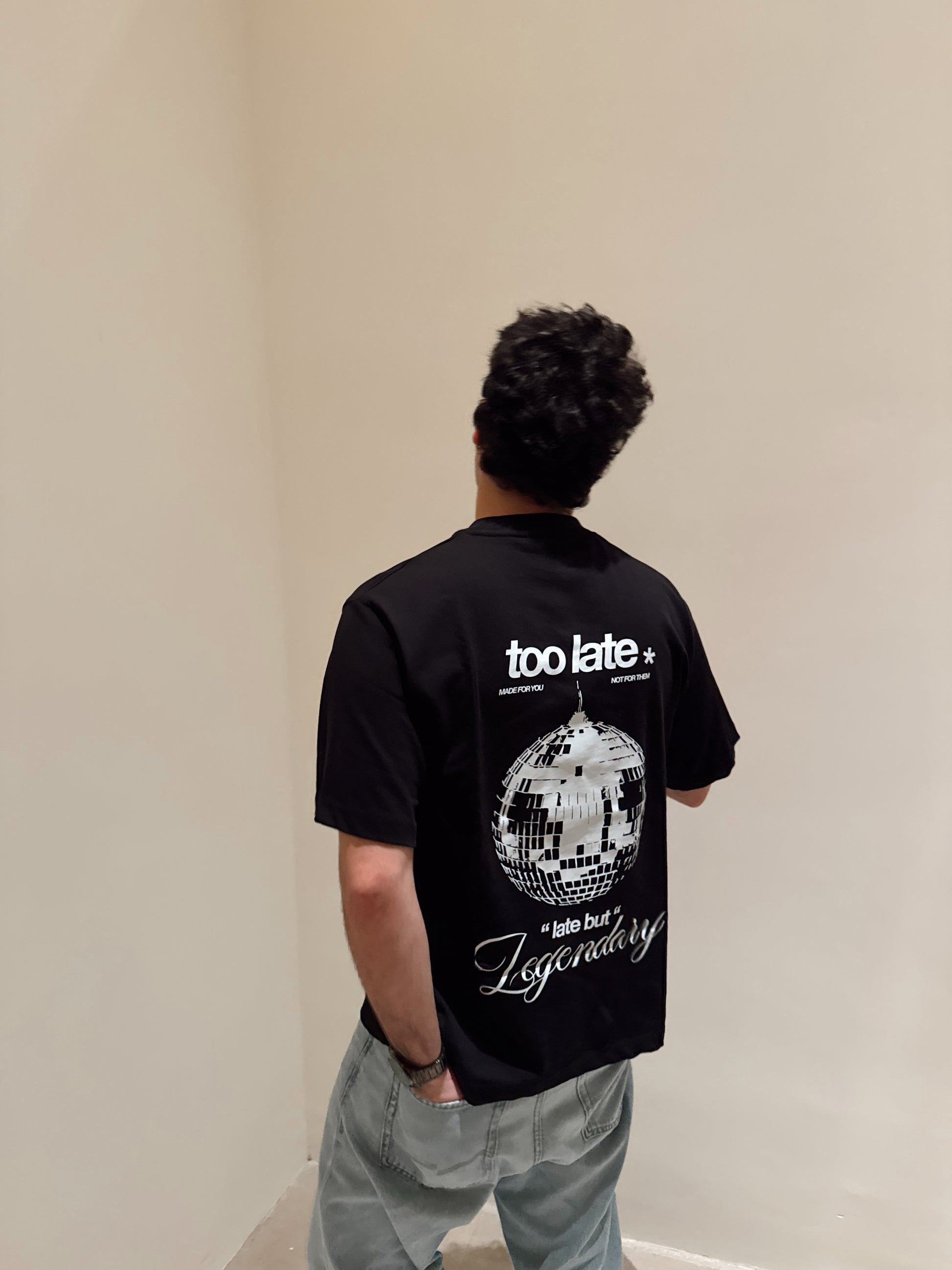 Camiseta Negra Legendary Blanco