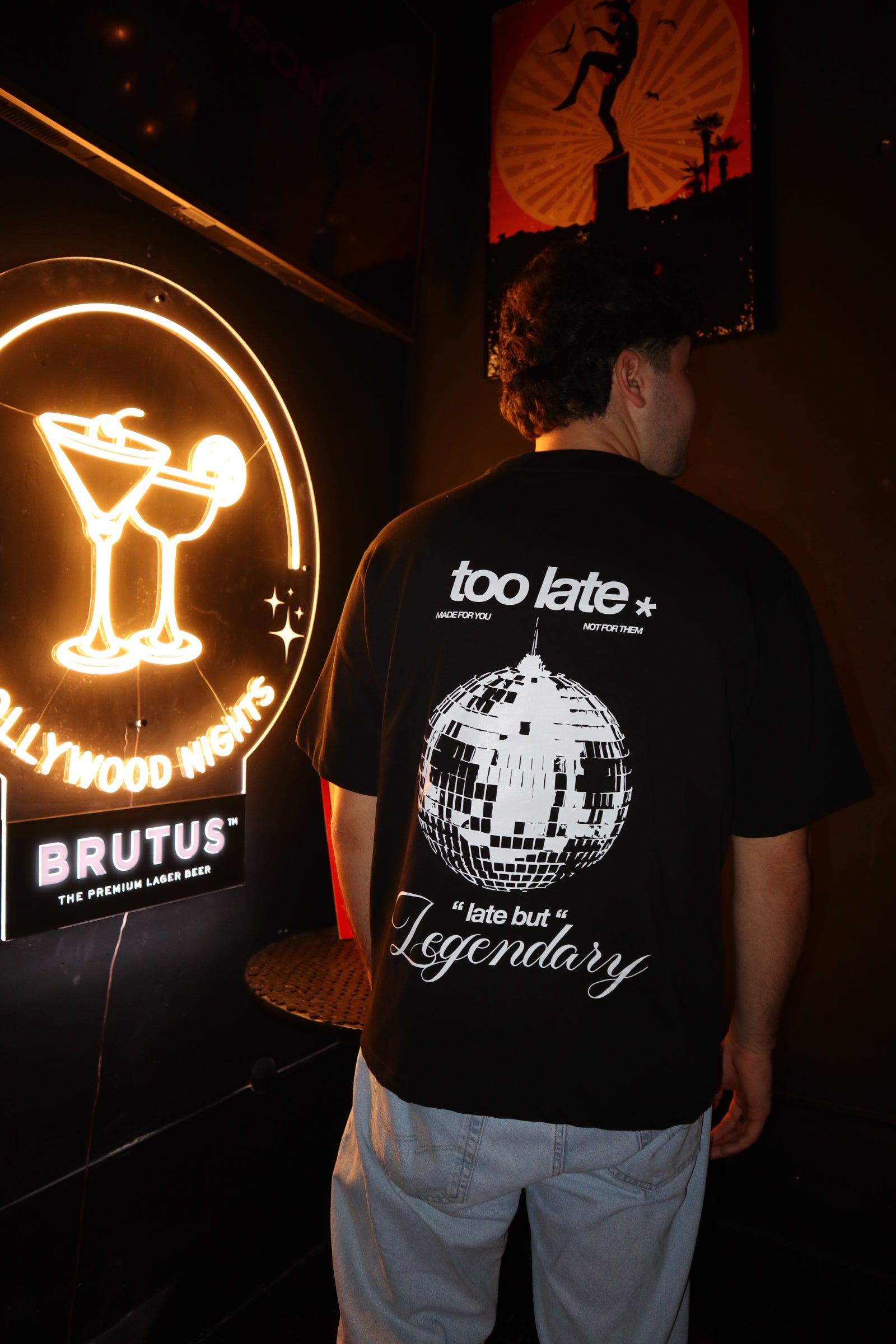 Camiseta Negra Legendary Blanco